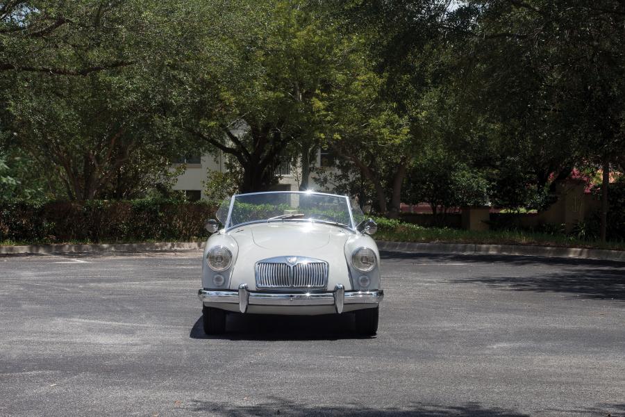  MGA 1600 Mk I Roadster 1960 года  (фото 9 из 17)